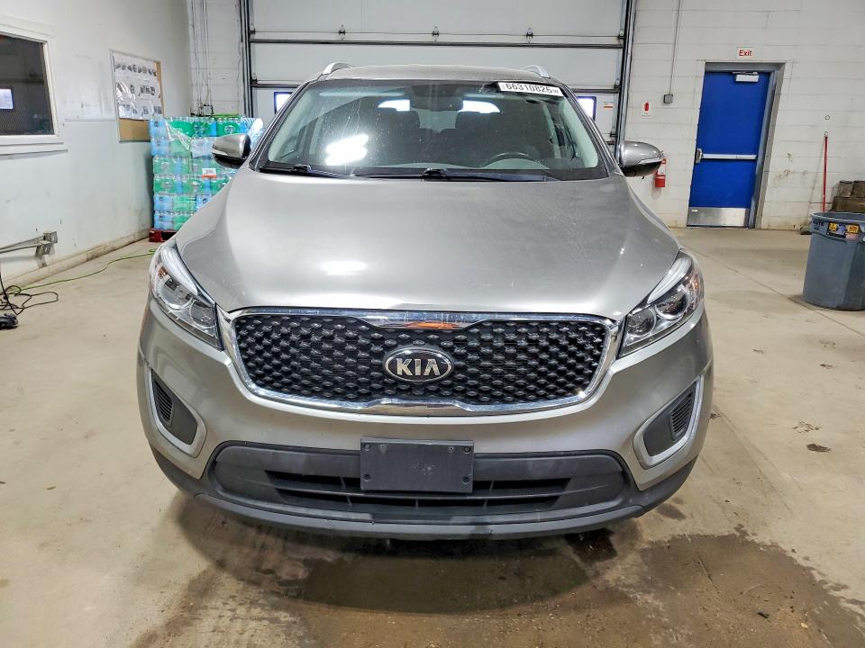 Photo 5 from auction – 2017 KIA SORENTO with VIN 5XYPGDA52HG242760