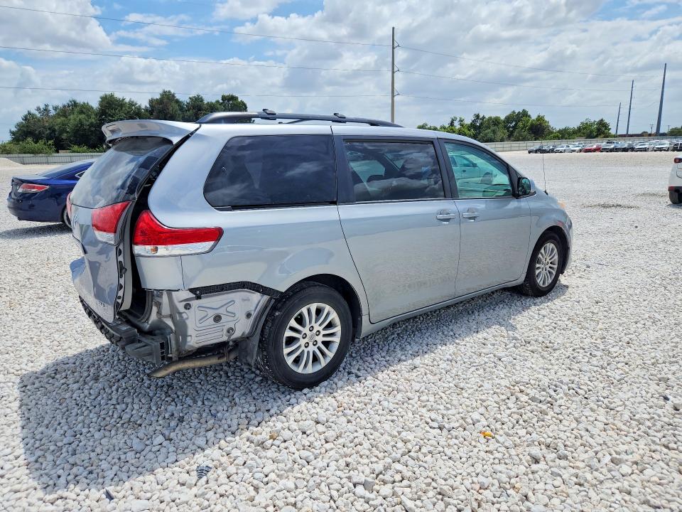 Photo 3 from auction – 2011 TOYOTA SIENNA with VIN 5TDYK3DC7BS170682