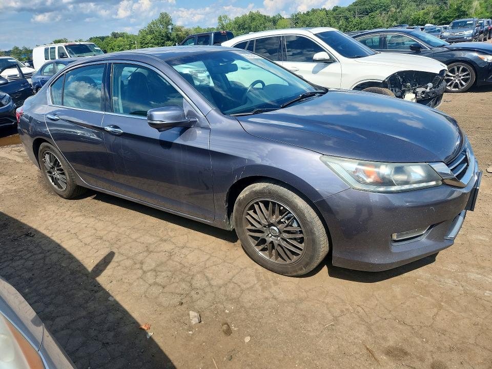 Photo 4 from auction – 2013 HONDA ACCORD with VIN 1HGCR3F83DA018866