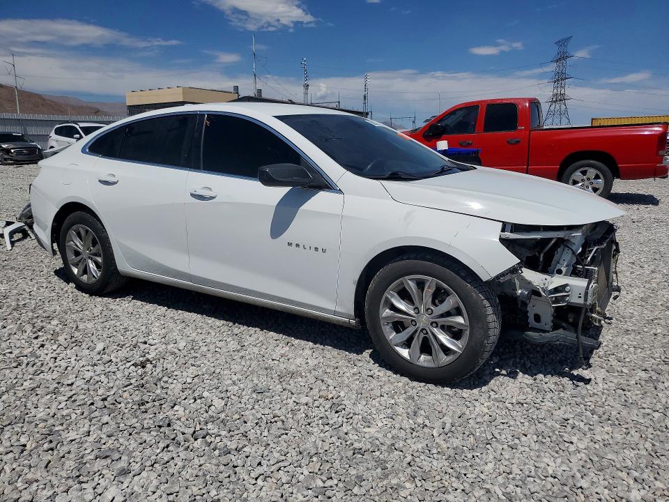 Photo 4 from auction – 2021 CHEVROLET MALIBU with VIN 1G1ZD5ST4MF061797