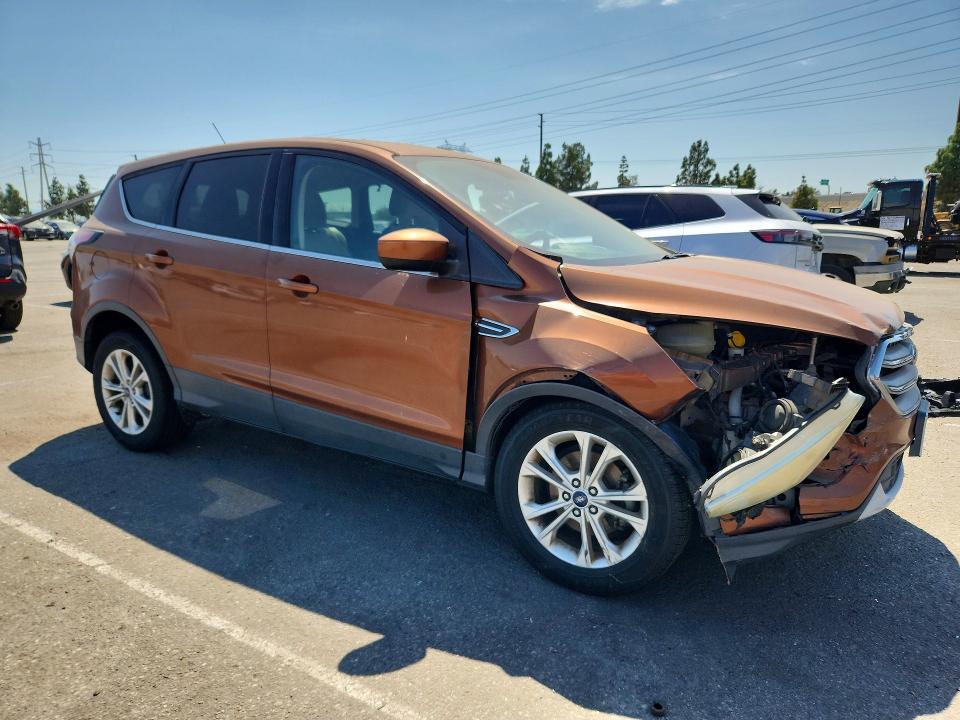 Photo 4 from auction – 2017 FORD ESCAPE with VIN 1FMCU0GD0HUA54716
