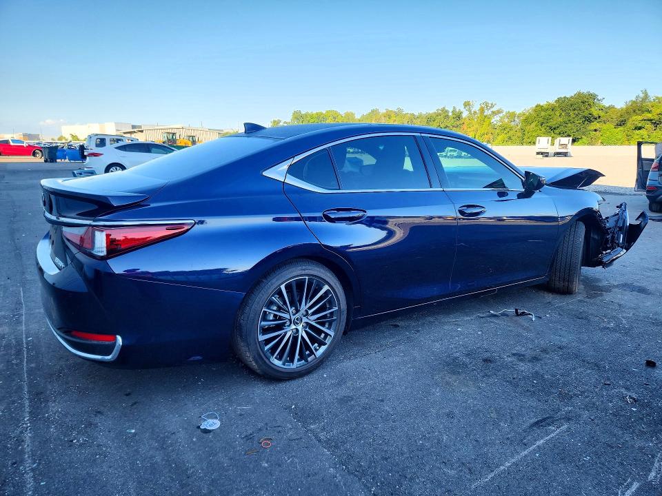 Photo 3 from auction – 2025 LEXUS ES 300H with VIN 58ADA1C10SU074074
