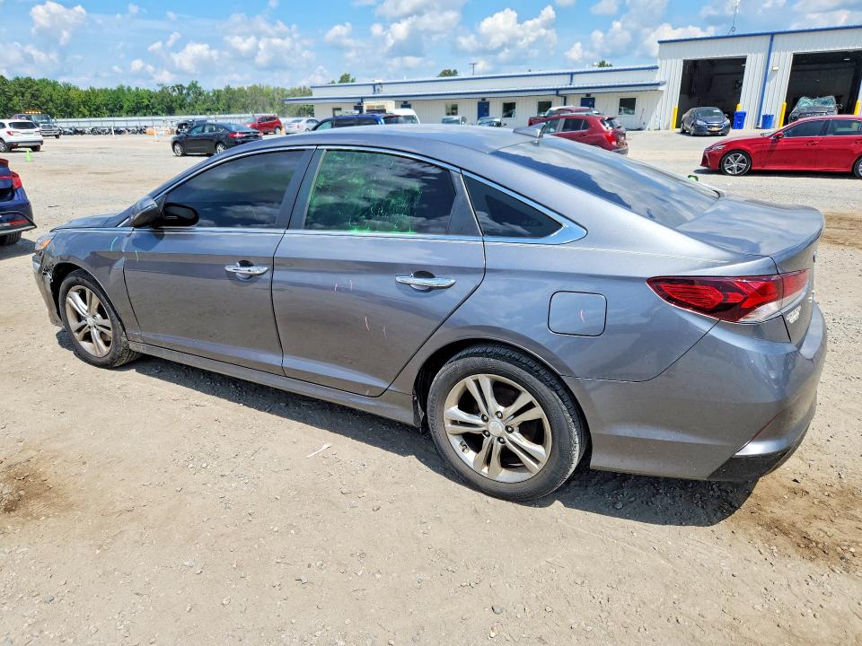 Photo 2 from auction – 2018 HYUNDAI SONATA with VIN 5NPE34AF1JH633196