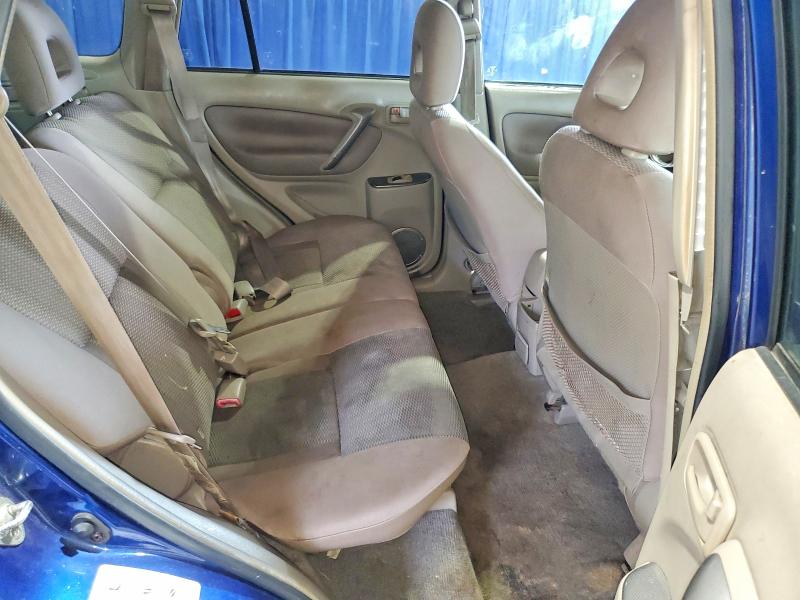 Photo 10 from auction – 2004 TOYOTA RAV4 with VIN JTEHD20V340027158