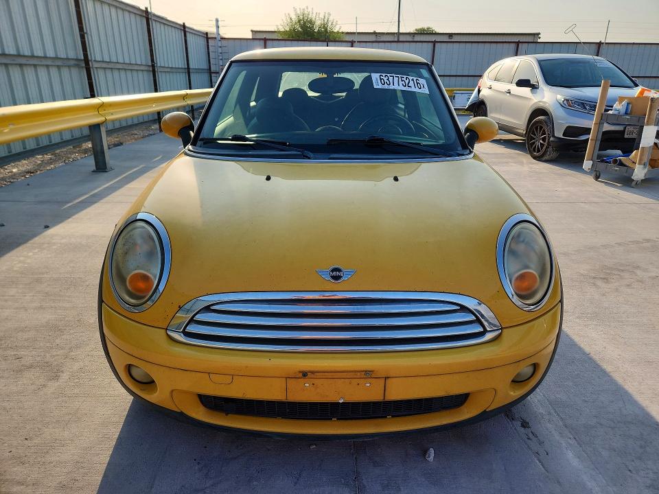 Photo 5 from auction – 2009 MINI COOPER with VIN WMWMF33509TU70997