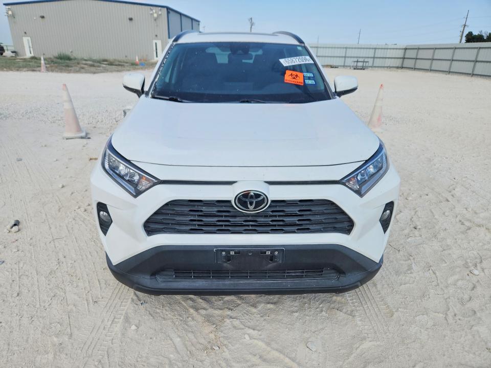 Photo 5 from auction – 2021 TOYOTA RAV4 with VIN 2T3W1RFV6MC121262