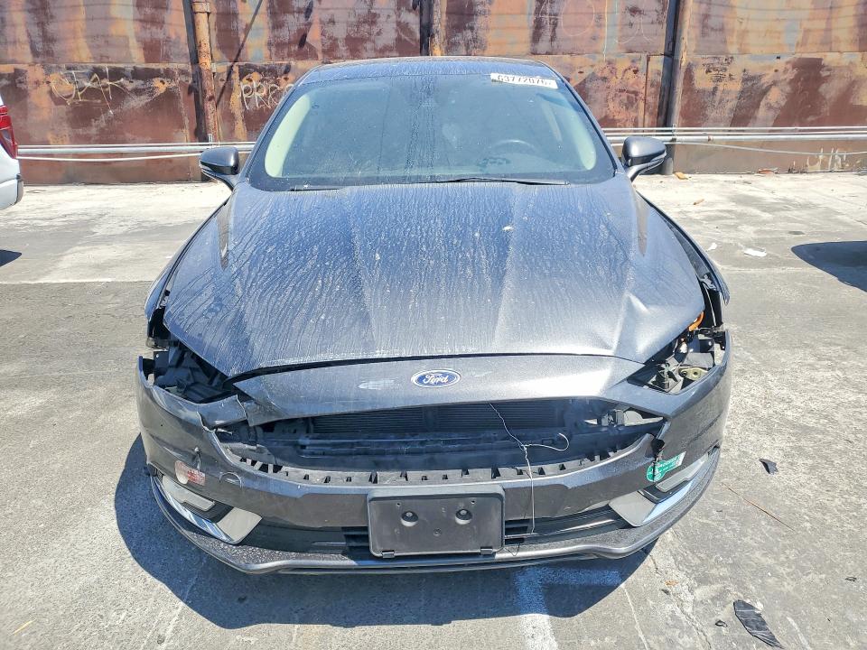 Photo 5 from auction – 2017 FORD FUSION with VIN 3FA6P0PU6HR379473
