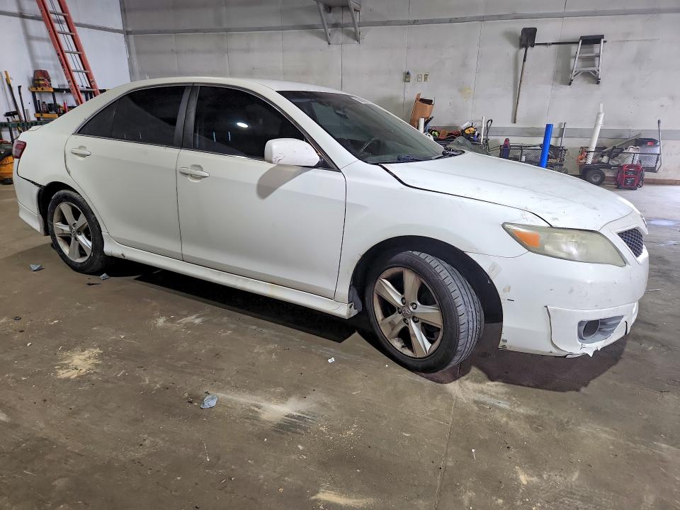 Photo 4 from auction – 2011 TOYOTA CAMRY with VIN 4T1BF3EK6BU595222