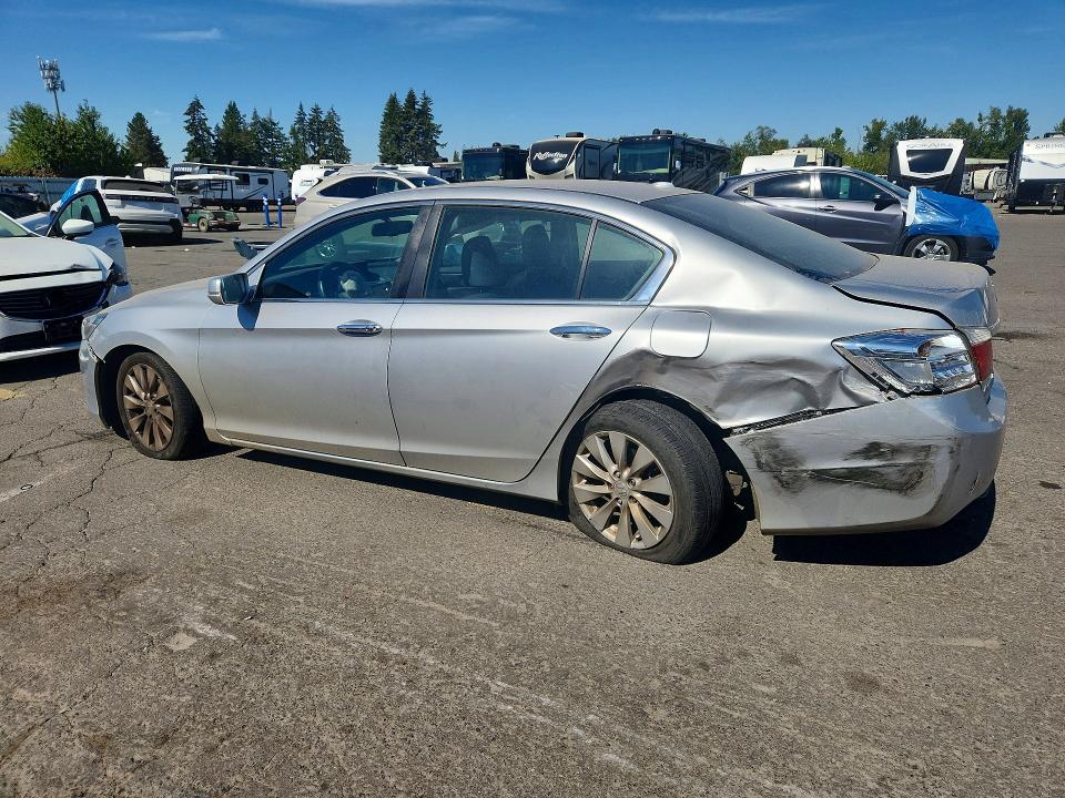 Photo 2 from auction – 2014 HONDA ACCORD with VIN 1HGCR2F82EA232985