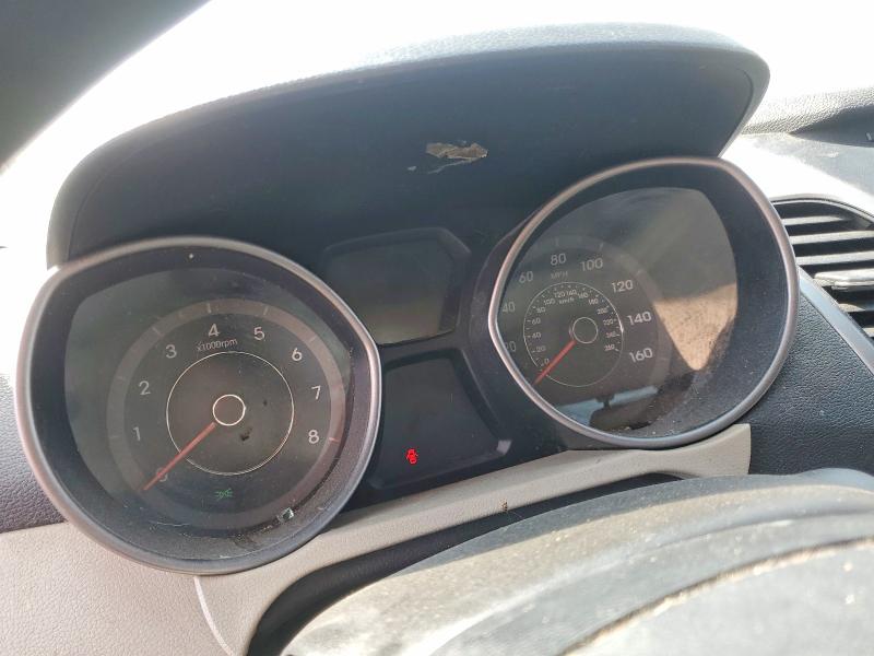 Photo 9 from auction – 2016 HYUNDAI ELANTRA with VIN 5NPDH4AE5GH778500