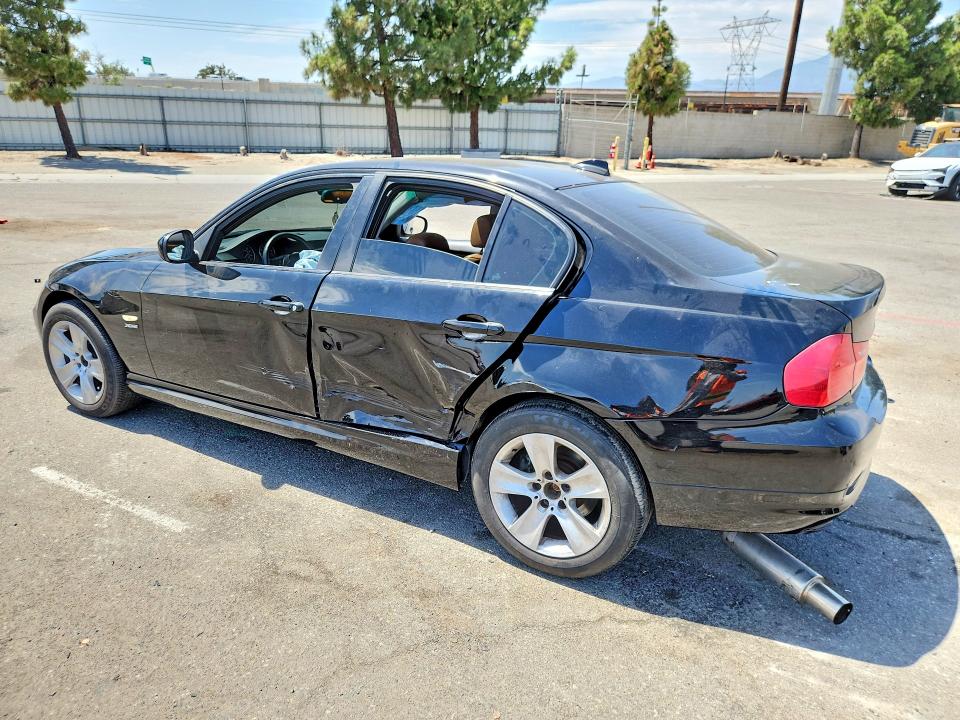 Photo 2 from auction – 2011 BMW 328 with VIN WBAPK7G54BNN49156