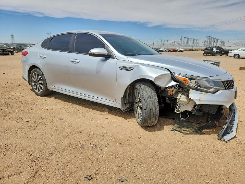 Photo 4 from auction – 2019 KIA OPTIMA with VIN 5XXGT4L36KG354903