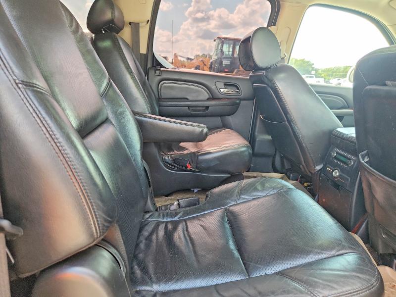 Photo 11 from auction – 2010 CADILLAC ESCALADE with VIN 1GYUCHEF0AR200842