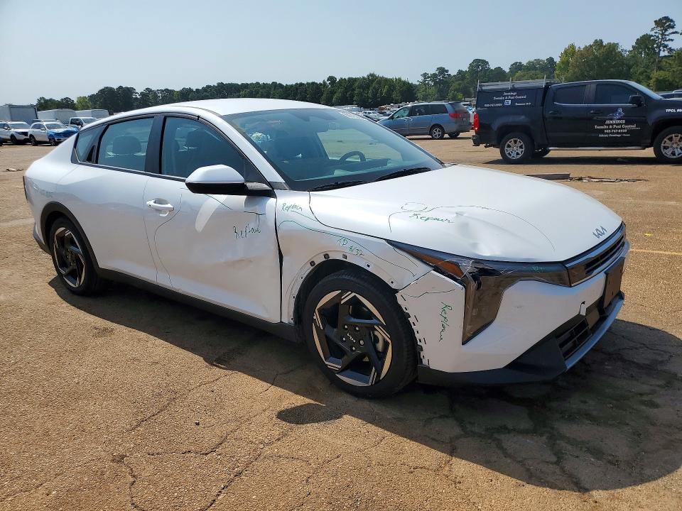 Снимка 4 от търг – 2025 KIA K4 с VIN 3KPFU4DE9SE157807