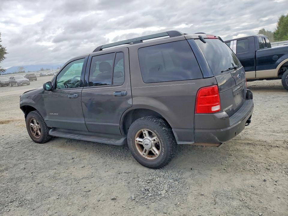 Photo 2 from auction – 2005 FORD EXPLORER with VIN 1FMZU73EX5ZA36272