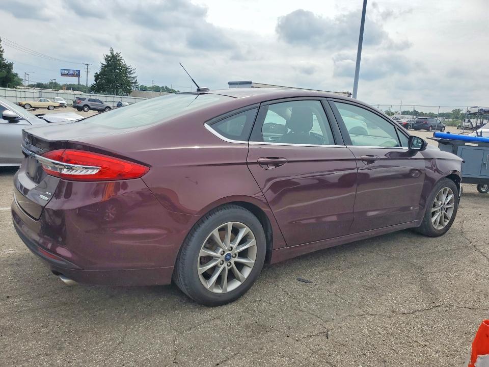 Photo 3 from auction – 2017 FORD FUSION with VIN 3FA6P0HD3HR304972