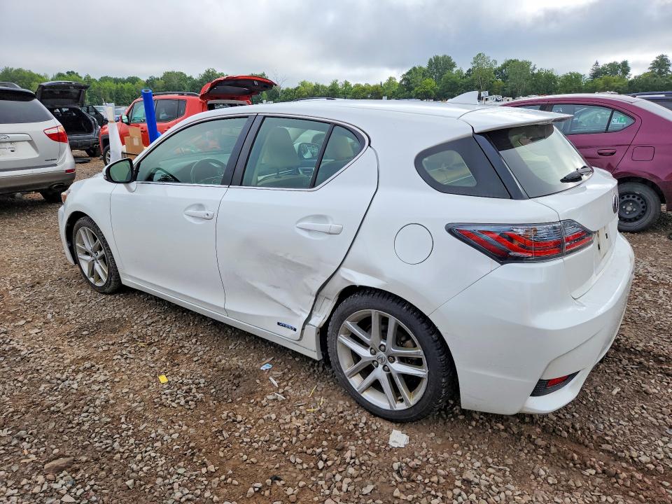 Photo 2 from auction – 2014 LEXUS CT with VIN JTHKD5BH3E2176273
