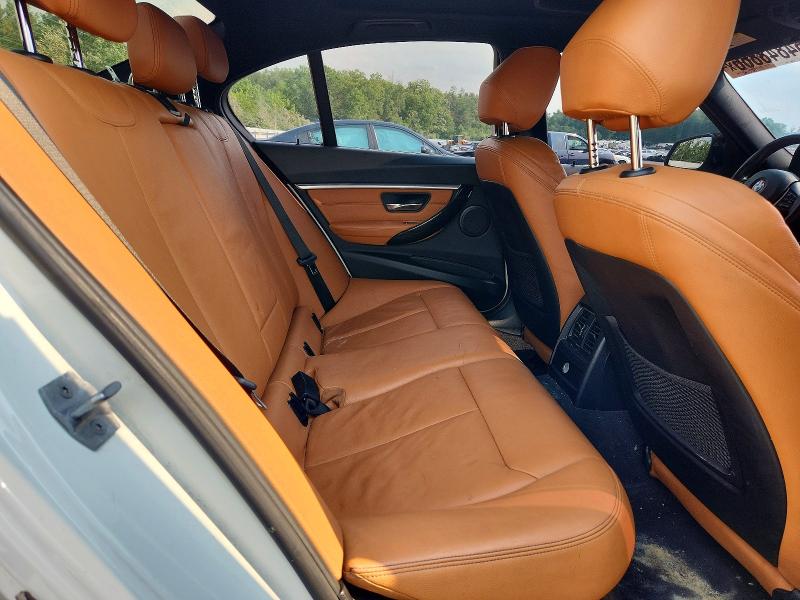 Photo 10 from auction – 2018 BMW 330 with VIN WBA8D9C58JA607906