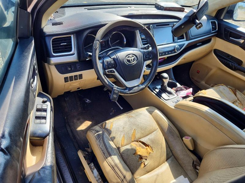Photo 8 from auction – 2014 TOYOTA HIGHLANDER with VIN 5TDYKRFH2ES032841
