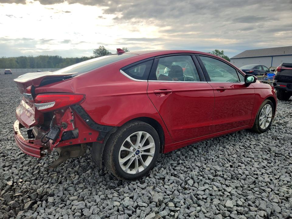 Photo 3 from auction – 2020 FORD FUSION with VIN 3FA6P0LU5LR163323