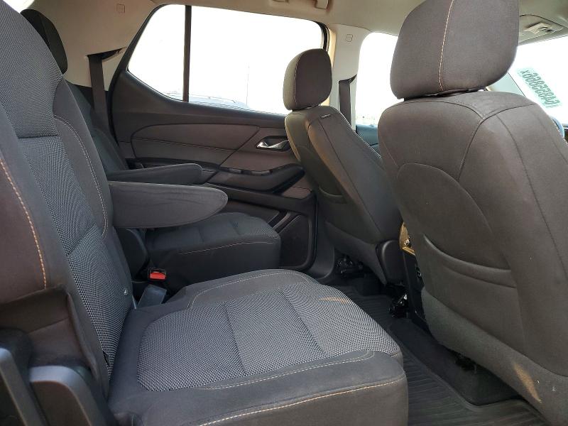 Photo 11 from auction – 2018 CHEVROLET TRAVERSE with VIN 1GNERGKW2JJ201780