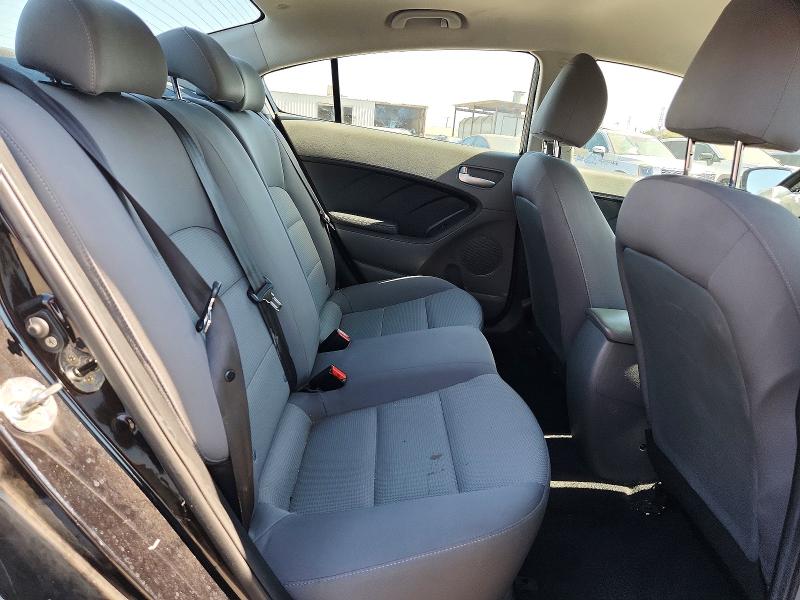 Photo 10 from auction – 2018 KIA FORTE with VIN 3KPFK4A72JE242305