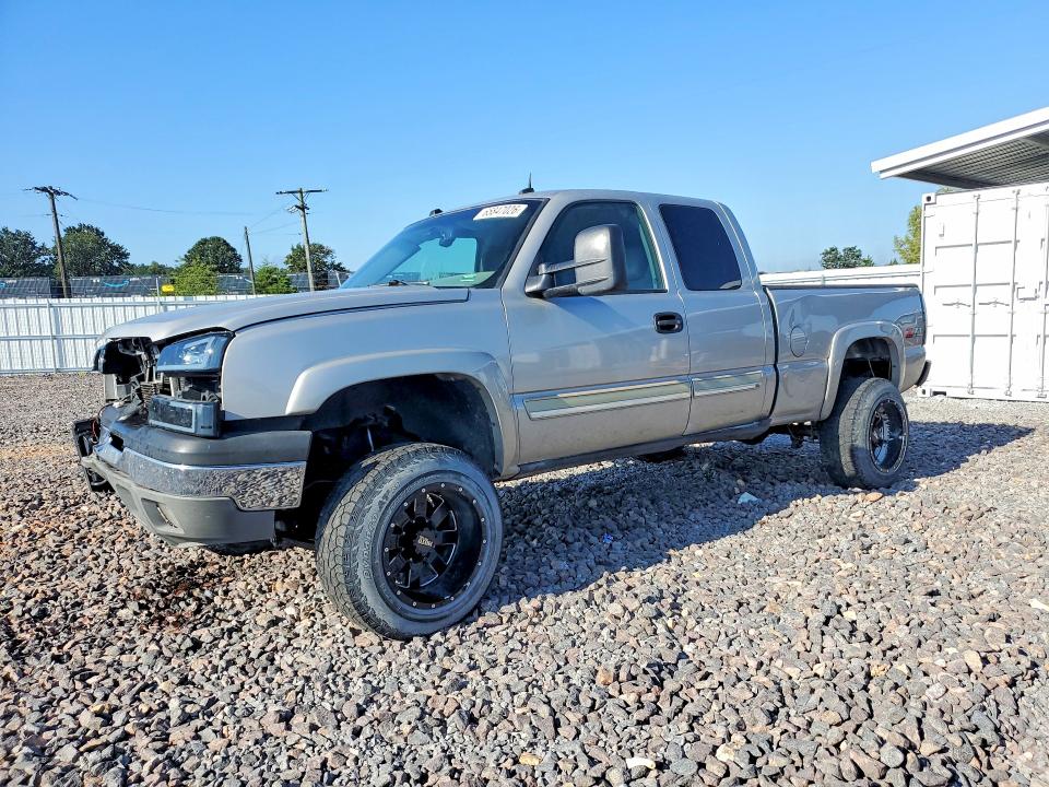 2004 CHEVROLET SILVERADO - Търг №65847026