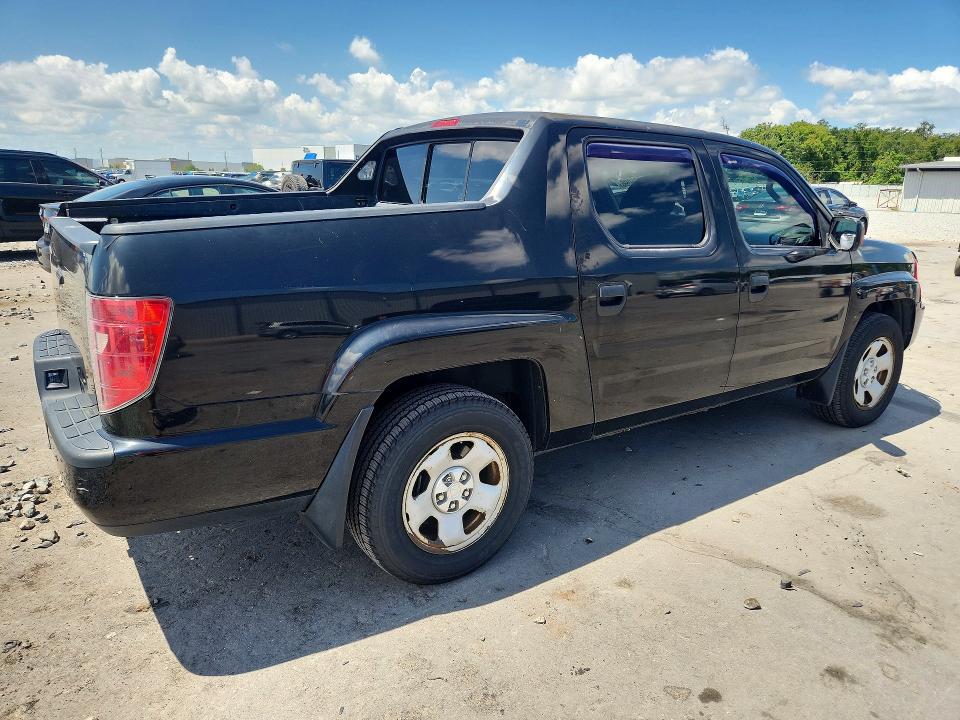 Photo 3 from auction – 2011 HONDA RIDGELINE with VIN 5FPYK1F26BB003704