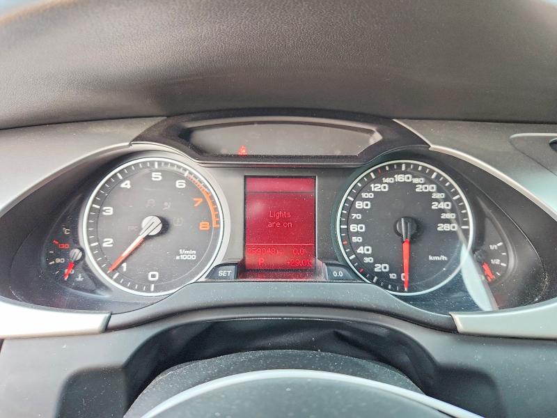 Foto 9 de la subasta – 2011 AUDI A4 con VIN WAUWFCFL9BA095213