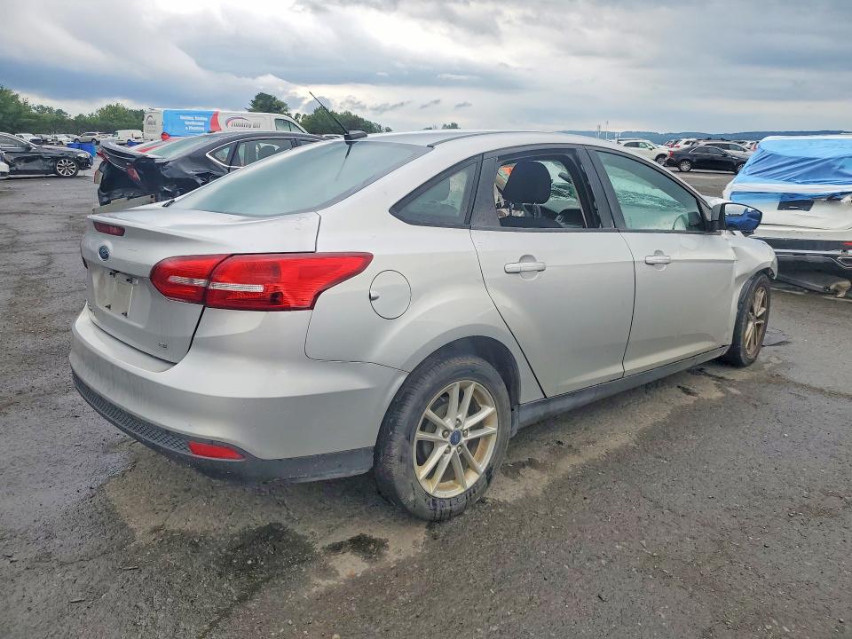 Photo 3 from auction – 2017 FORD FOCUS with VIN 1FADP3F24HL201262