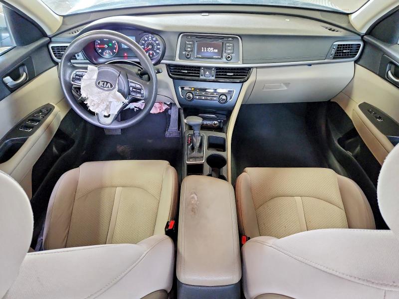 Photo 8 from auction – 2016 KIA OPTIMA with VIN 5XXGT4L38GG009153
