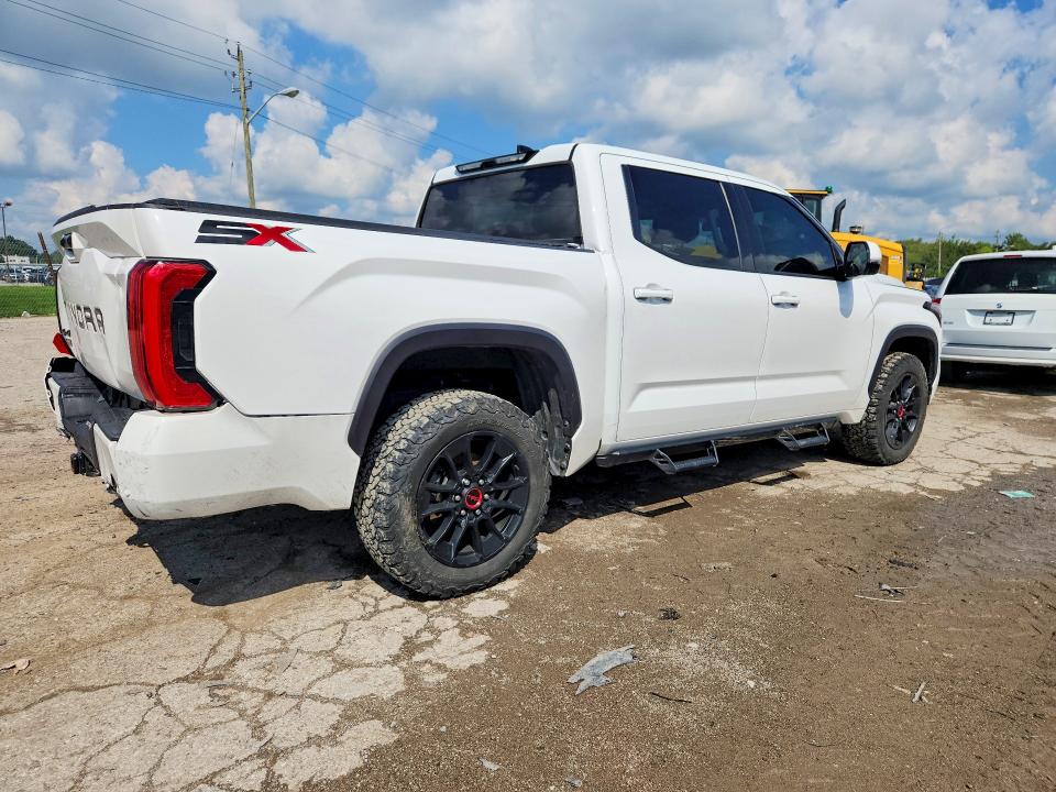 Photo 3 from auction – 2023 TOYOTA TUNDRA with VIN 5TFLA5DB8PX058295