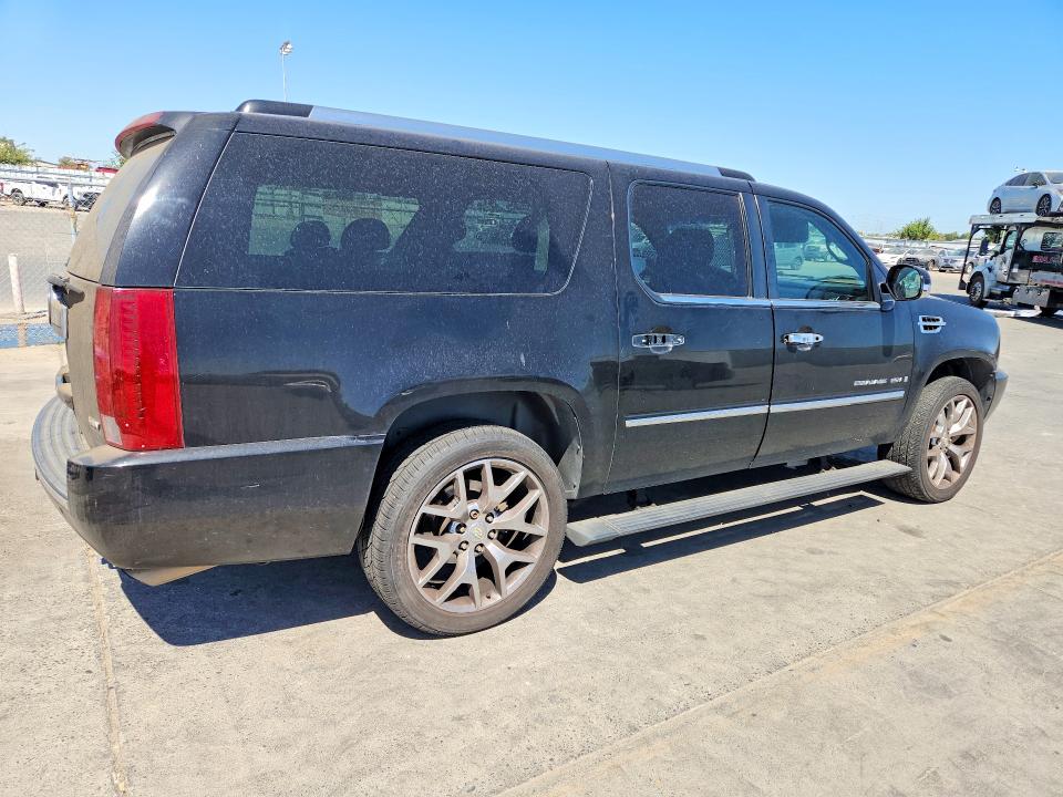 Photo 3 from auction – 2007 CADILLAC ESCALADE with VIN 1GYFK66817R331870