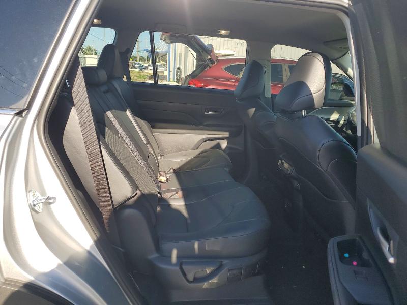 Photo 11 from auction – 2026 TOYOTA GRAND HIGHLANDER with VIN 5TDAAAA54TS038964