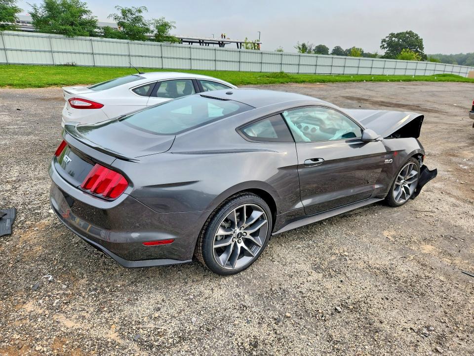 Photo 3 from auction – 2015 FORD MUSTANG with VIN 1FA6P8CF2F5374826