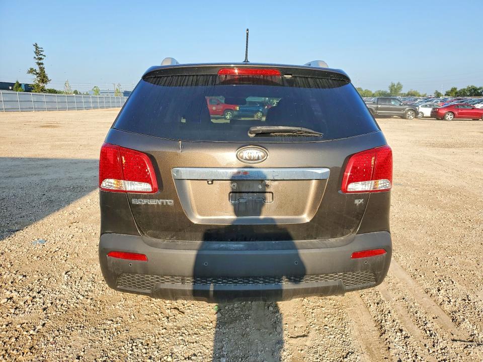Photo 6 from auction – 2012 KIA SORENTO with VIN 5XYKUCA66CG220596