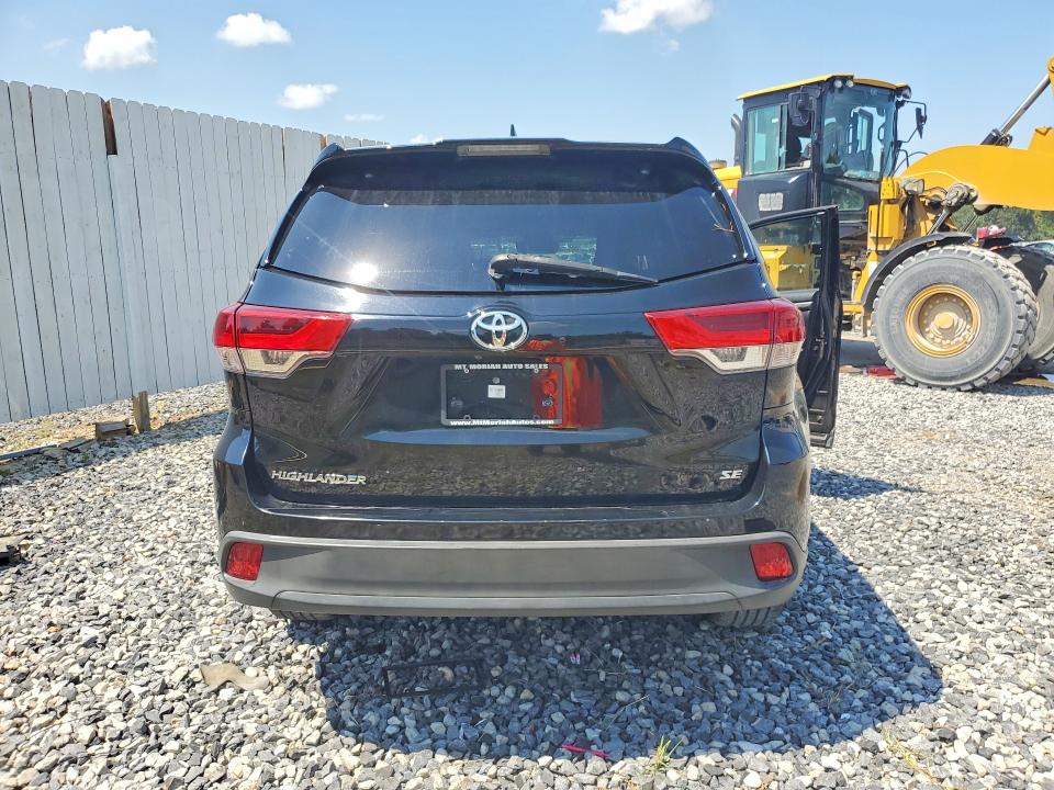 Zdjęcie 6 z aukcji – 2018 TOYOTA HIGHLANDER z VIN 5TDKZRFH5JS528020