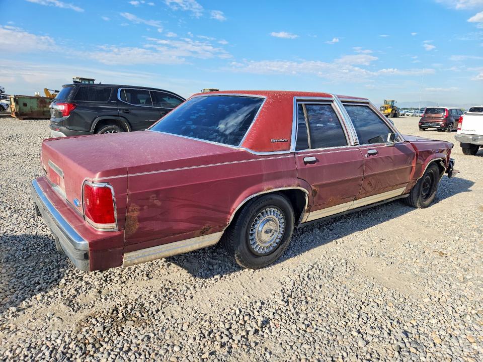 Photo 3 from auction – 1988 FORD CROWN VICTORIA with VIN 2FABP73F3JX141117