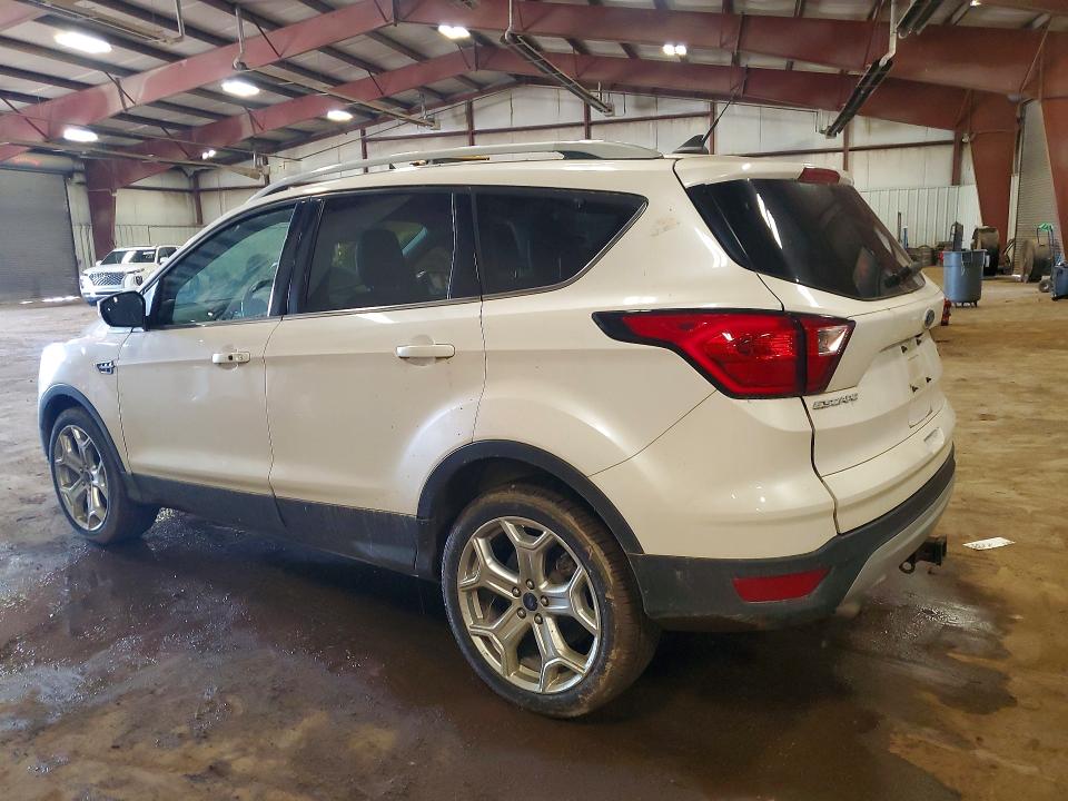 Photo 2 from auction – 2019 FORD ESCAPE with VIN 1FMCU9J98KUA33922