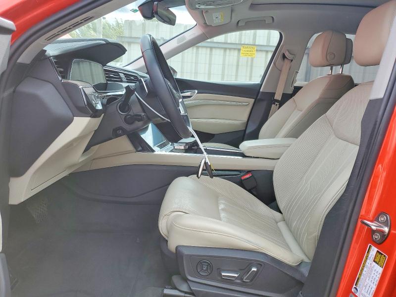 Photo 7 from auction – 2019 AUDI E-TRON with VIN WA1VABGE3KB009955