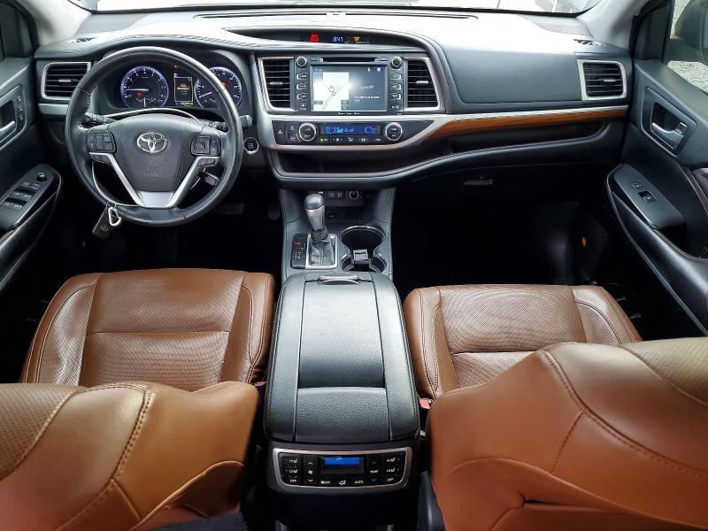 Photo 8 from auction – 2018 TOYOTA HIGHLANDER with VIN 5TDYZRFH8JS276855