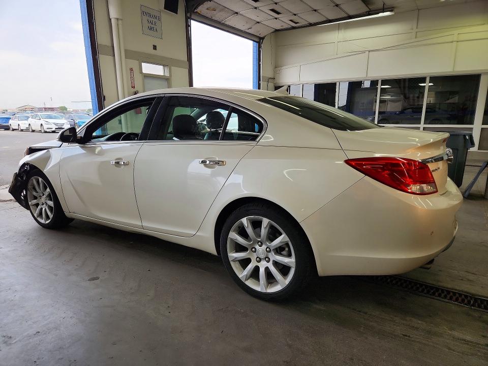 Photo 2 from auction – 2012 BUICK REGAL with VIN 2G4GU5GV8C9117865