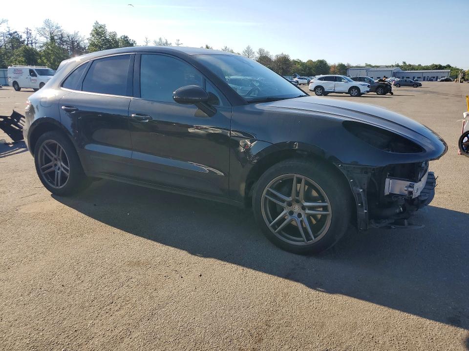 Photo 4 from auction – 2019 PORSCHE MACAN with VIN WP1AA2A52KLB01323