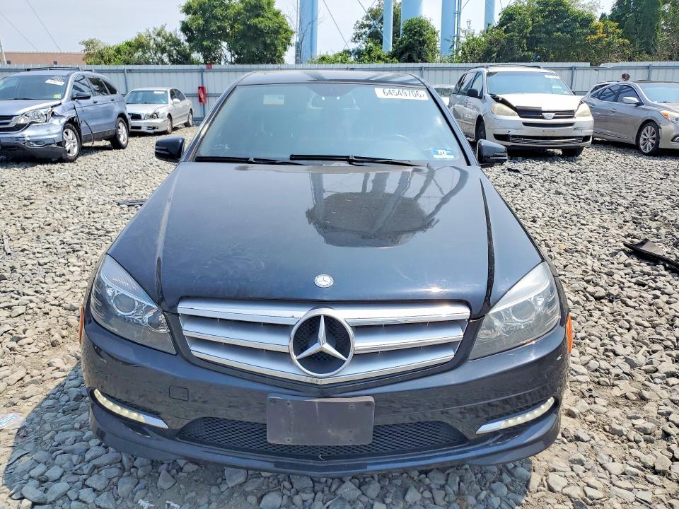 Photo 5 from auction – 2011 MERCEDES-BENZ C with VIN WDDGF8BB9BR151840