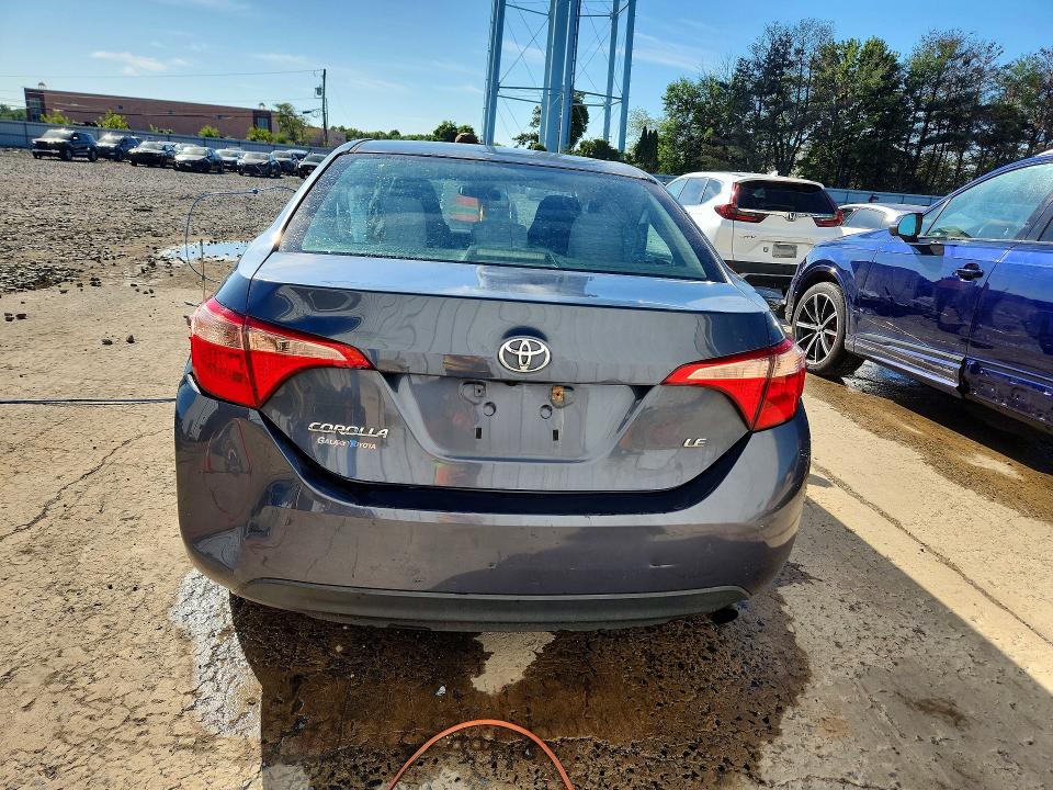 Zdjęcie 6 z aukcji – 2018 TOYOTA COROLLA z VIN 2T1BURHE3JC975553