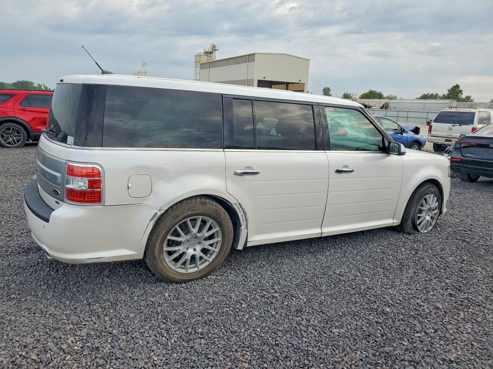 Photo 3 from auction – 2016 FORD FLEX with VIN 2FMHK6D80GBA04134