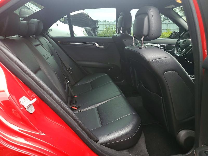 Photo 10 from auction – 2012 MERCEDES-BENZ C with VIN WDDGF8FB7CA688717