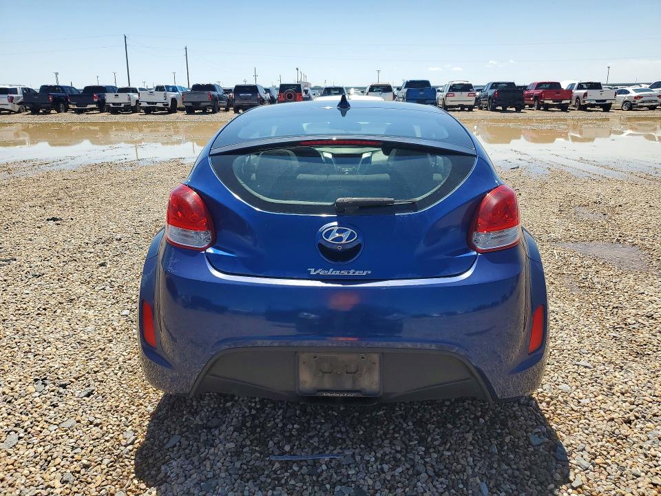 Photo 6 from auction – 2017 HYUNDAI VELOSTER with VIN KMHTC6AD7HU309361