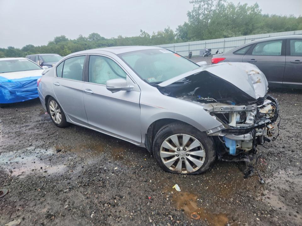 Photo 4 from auction – 2014 HONDA ACCORD with VIN 1HGCR2F82EA179317
