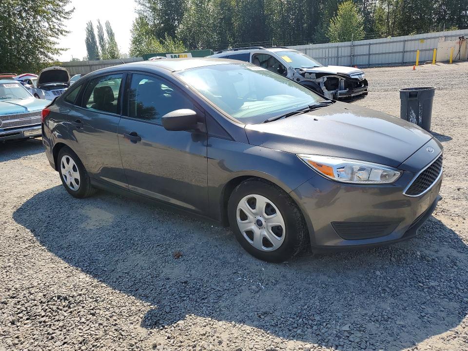 Photo 4 from auction – 2016 FORD FOCUS with VIN 1FADP3E2XGL247176